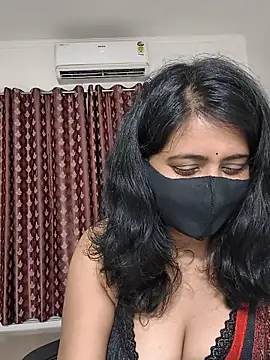 Cute-Maanvi webcam
