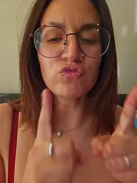 Karengenesisx webcam