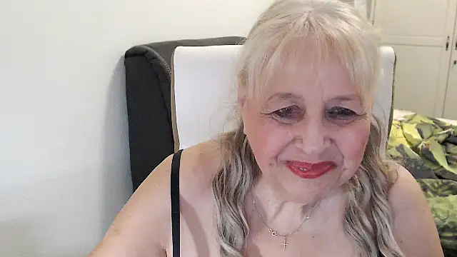 SusiLifeXXX webcam