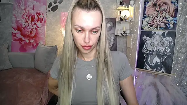 NickyAdamidi live cam on StripChat