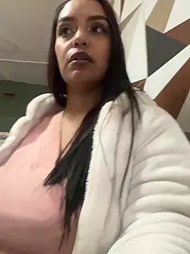 Sara-77 webcam