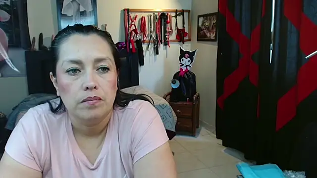 PenelopeSuency webcam