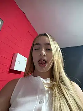 barbievictoria (F young) - RIDE DILDO IN MY JOB