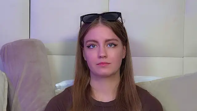 SofiaSarvains webcam