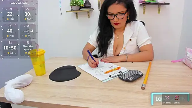 sthefy01 (F milf) - SHOW FEET
