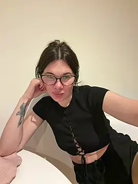 sophie_virginia (F milf) - * ✨Oil my body✨