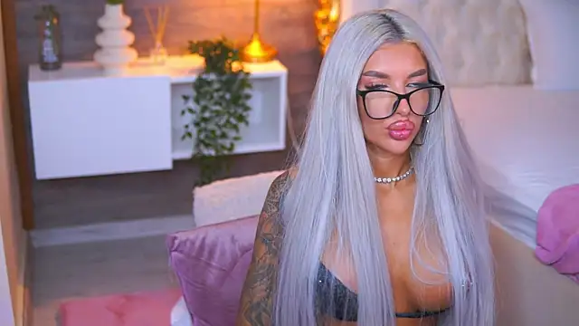 Juicy_Jessye webcam