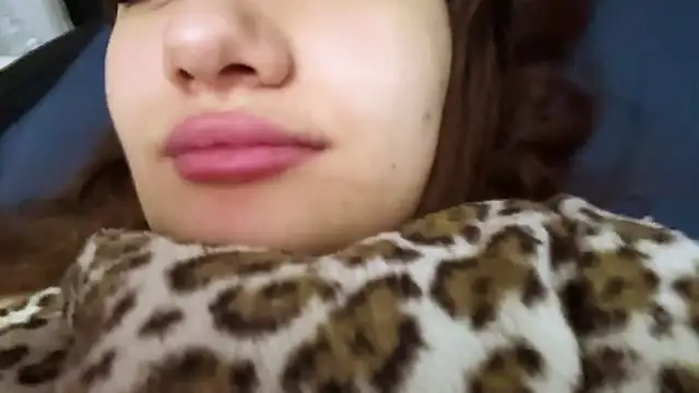AnaliShe webcam