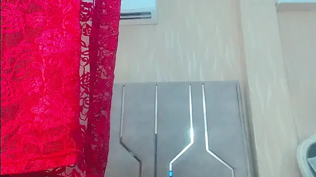 TINNATAYLOR webcam