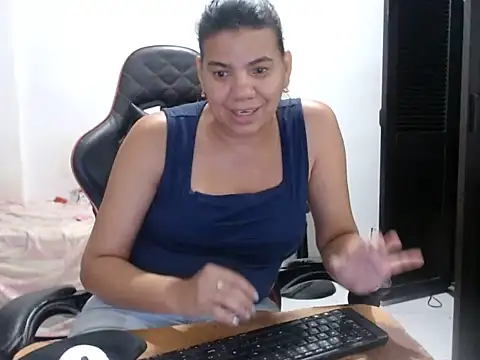 Adriana_0312 webcam