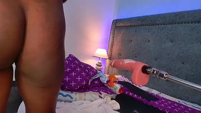 FiorelaLenin live cam on StripChat