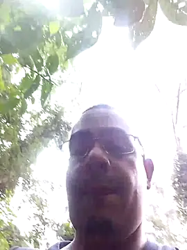 mrstreetguy (M young) - Masturbate and ejaculate in the forest