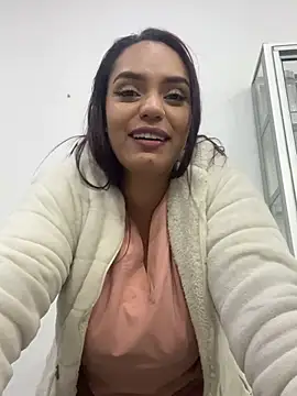 Sara-77 webcam