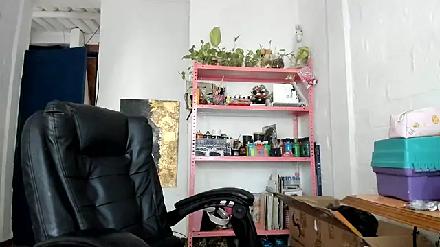 mariecam420 live cam on StripChat