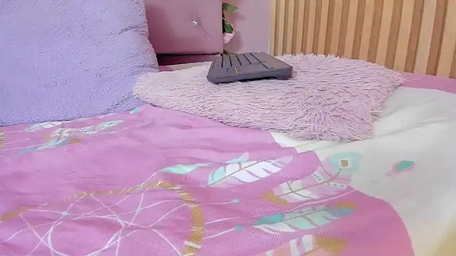 lovely__kiss__ live cam on StripChat