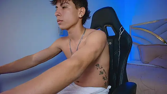 Ryaan_Stone webcam