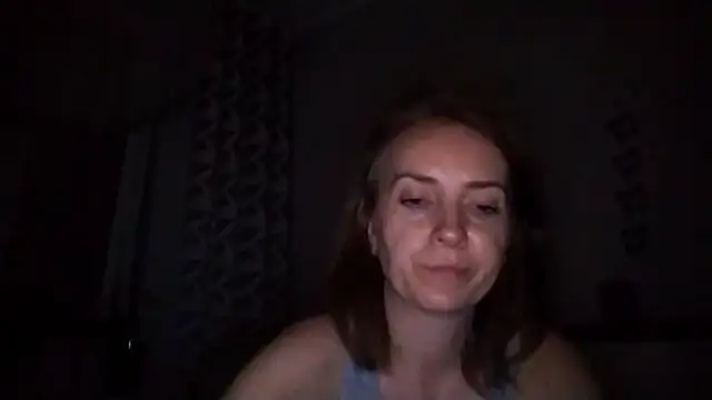 JenniferAlone webcam