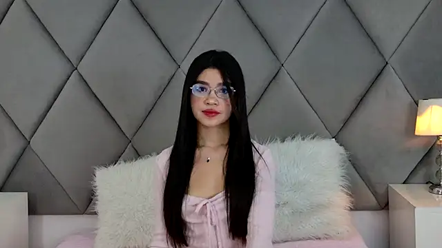 OliviaDiaz live cam on StripChat