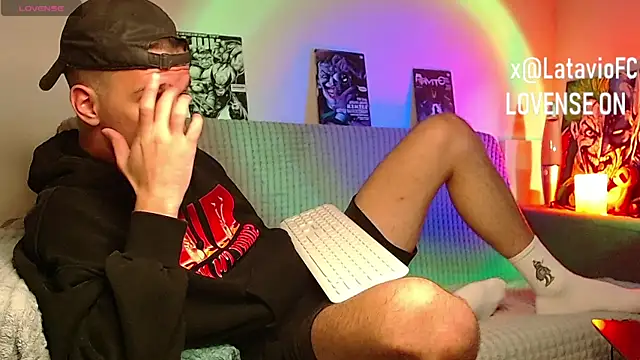 Midnighter_ webcam