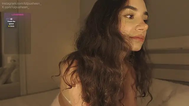 JulietteDee live cam on StripChat