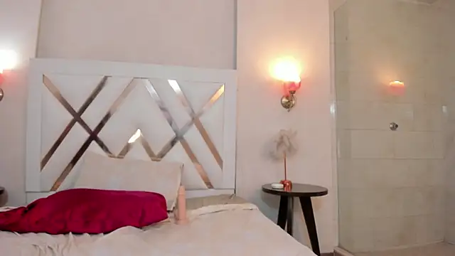 Sky_Collins_ webcam