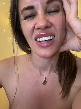 LucieMack webcam