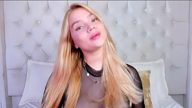 Sofi_glow webcam