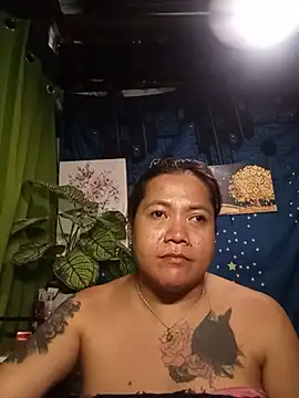 TabooSHOWgirl18 webcam