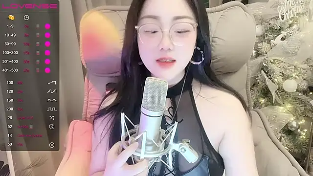 Monica-666888- webcam