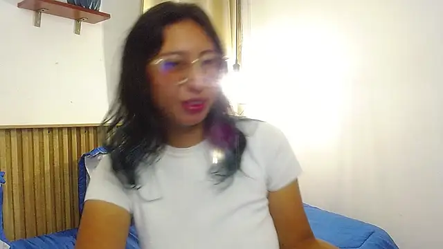 Violet_2003 webcam