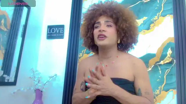 Sharlotte_Jones webcam