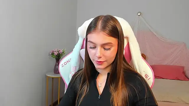 EricaFoxes live cam on StripChat