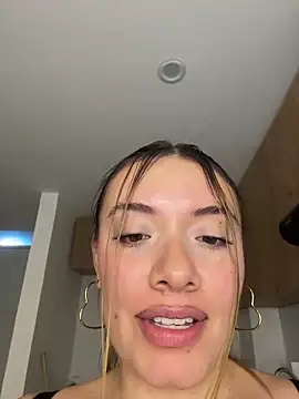 valery_mora webcam