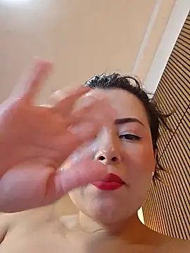 NeredaXxx webcam