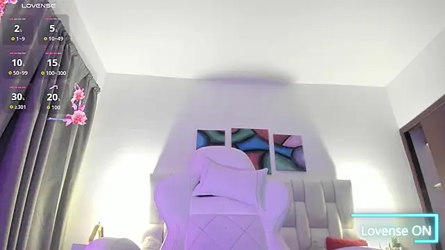 MilkWhore1 webcam