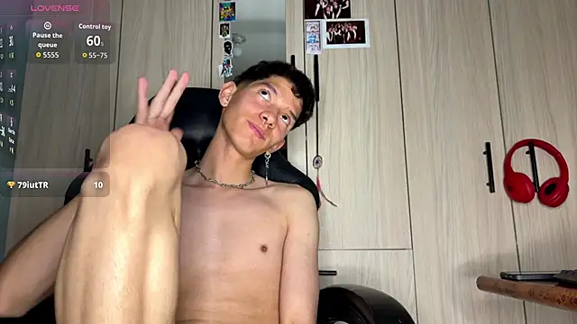 heyy_noah11 webcam