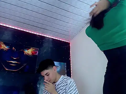 LuxeCouple webcam