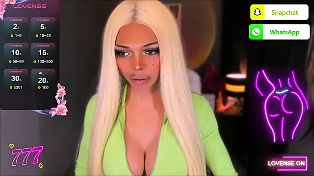 EllaineCumSlot webcam