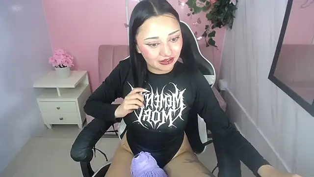 Baby_lizy_ch live cam on StripChat