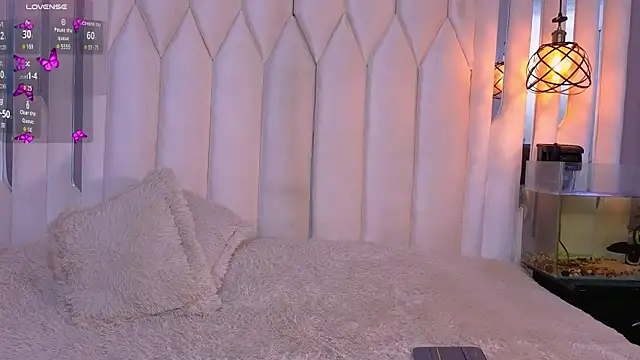 Megan_Do_Santos live cam on StripChat