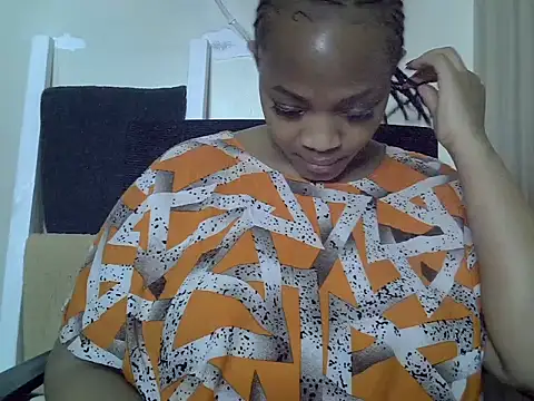 Curvy_Charm webcam