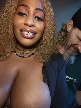 AmazonianMistress webcam