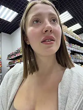 Sophie_Avory live cam on StripChat