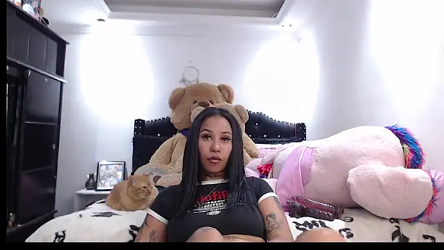 devi_black13_ webcam