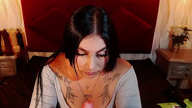 Milf_NaomiBraunx webcam