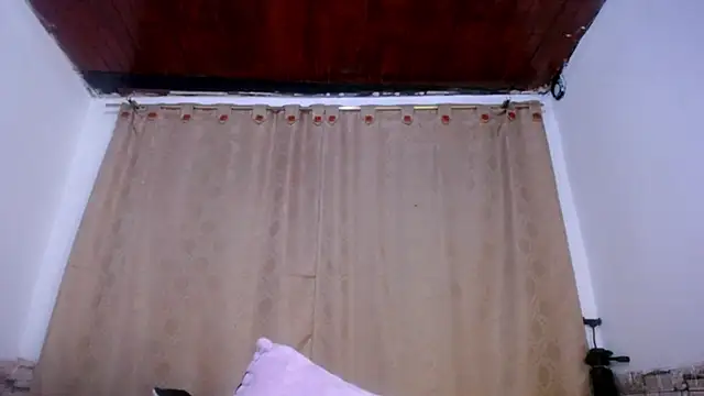 DaraSweet20 webcam
