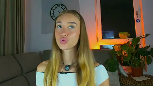 SugarSkye webcam