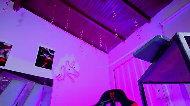 dominatrix_girl webcam
