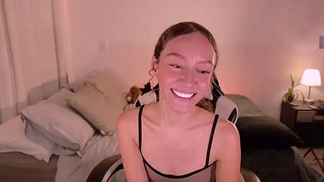 ChloeMoreti webcam