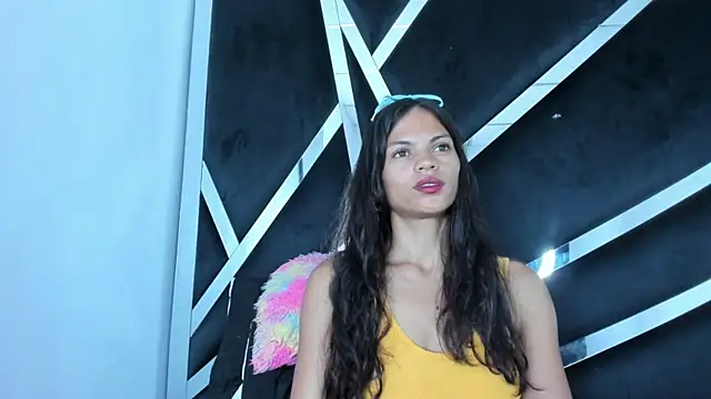 cristalxht live cam
